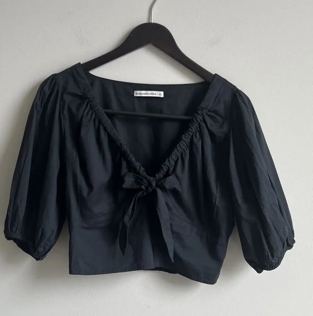 Abercrombie & Fitch Blouse Top L Black Short Smocked Puff Sleeves Crop